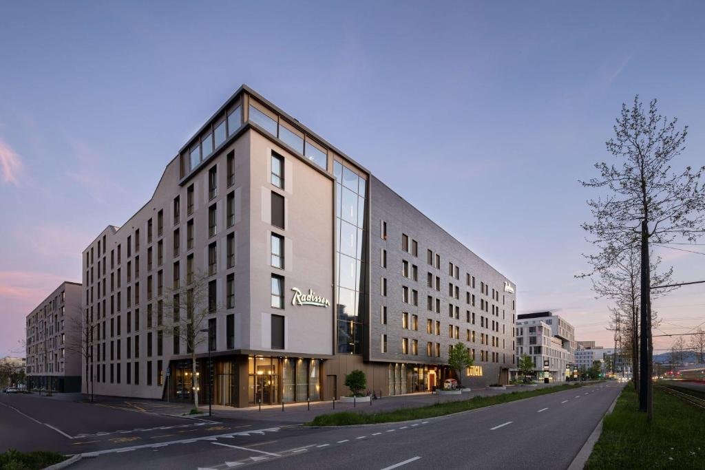 Radisson Hotel & Suites Zurich 