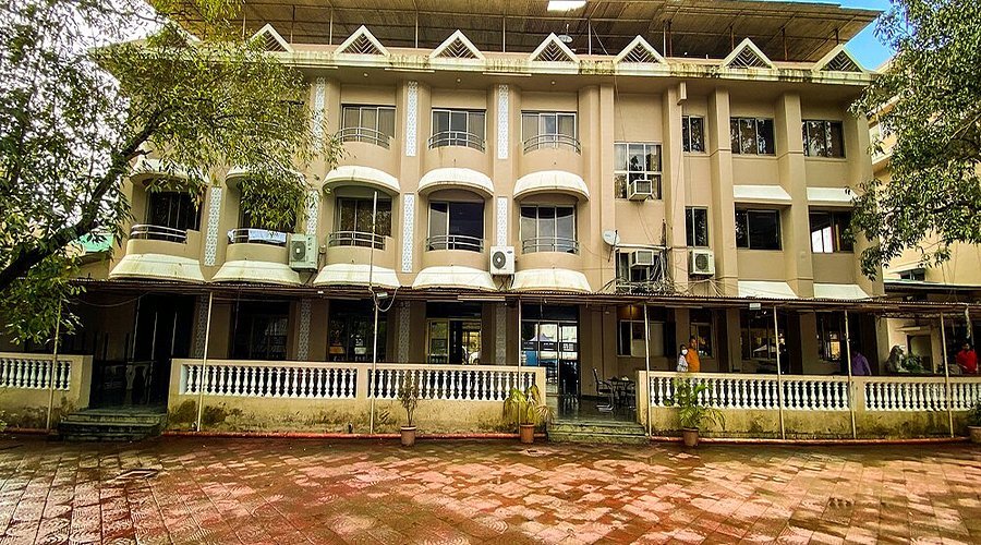 Aron Resorts