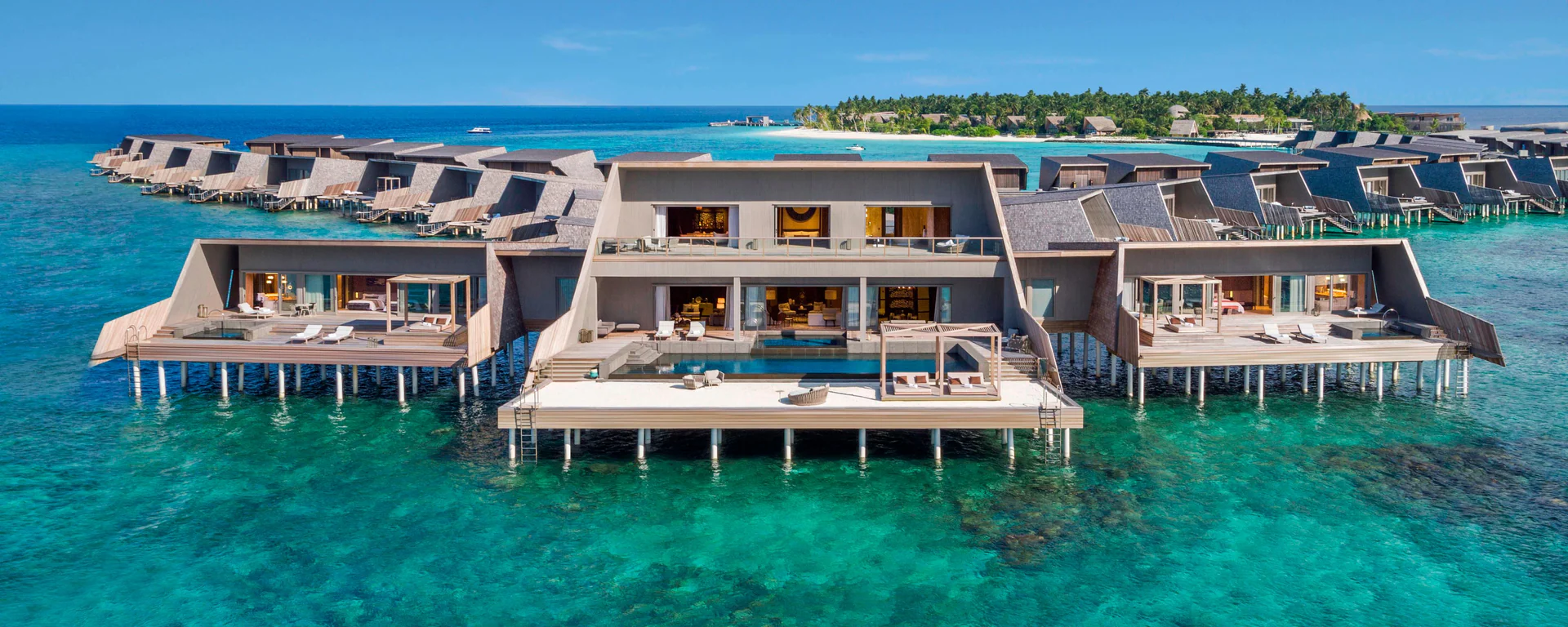 St. Regis Maldives Vommuli Resort 