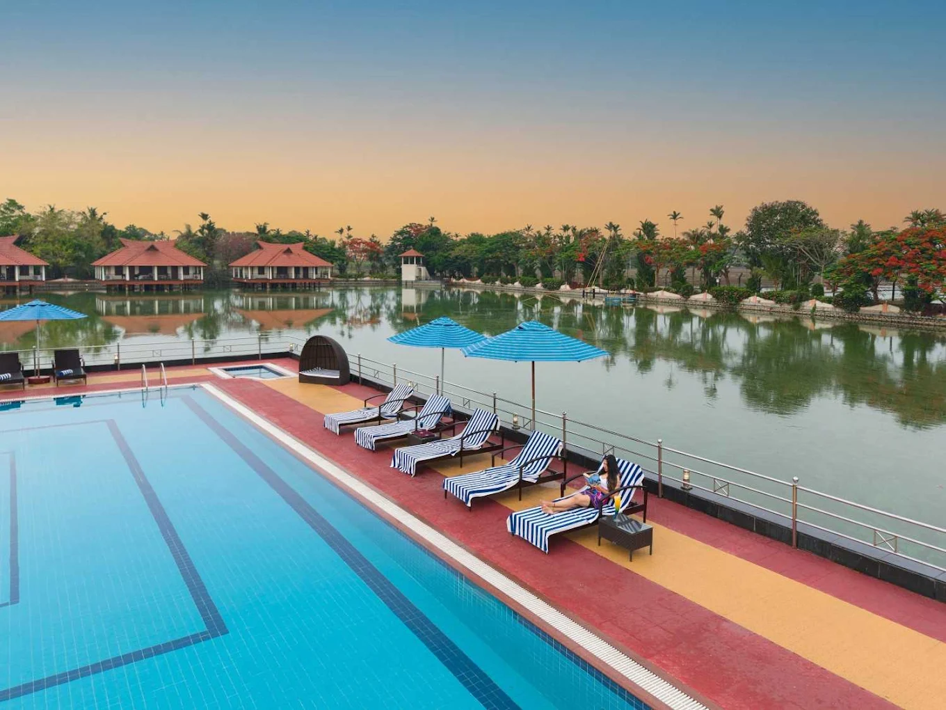 LAKE PALACE ALLEPPY KERALA