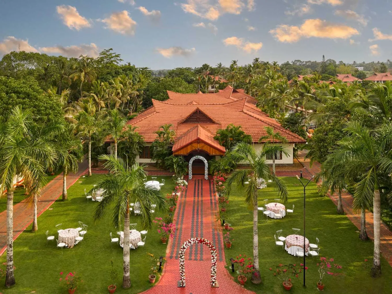 LAKE PALACE ALLEPPY KERALA