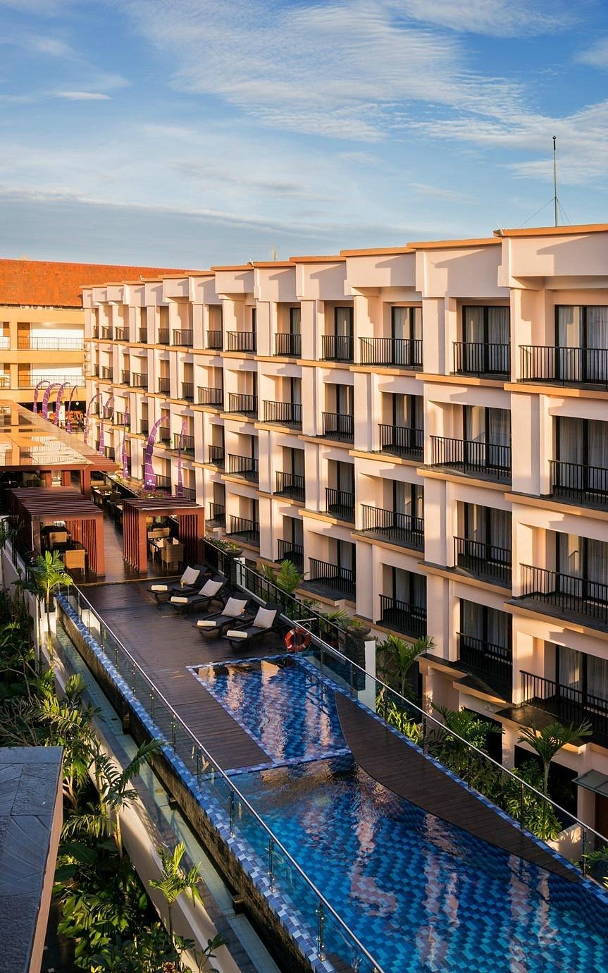 Park Regis.