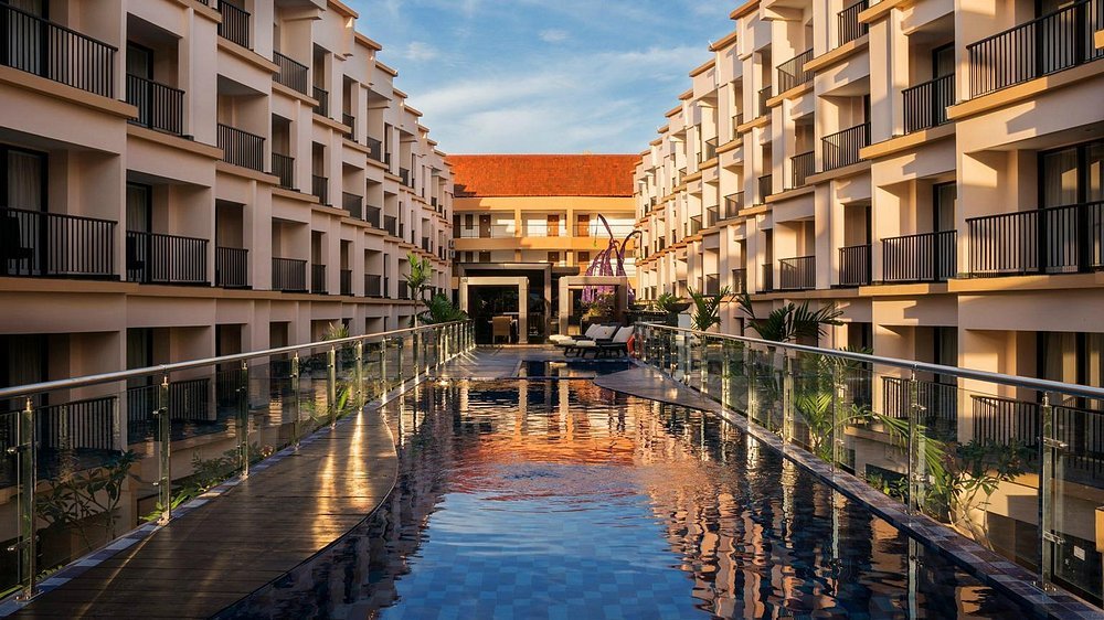 Park Regis.