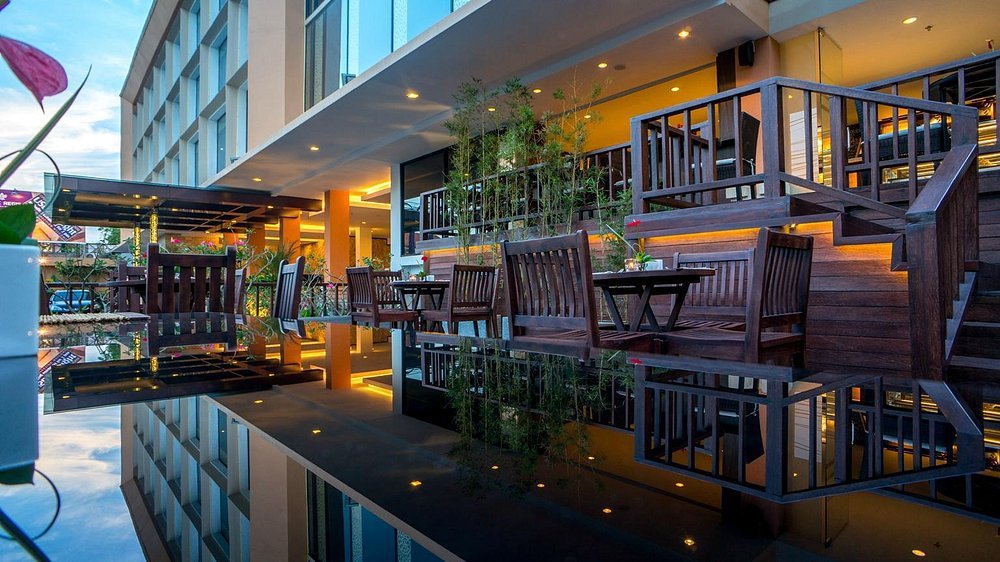Park Regis.