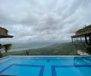 The Cliff by Zuper Mahabaleshwar 