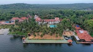 Estuary Sarovar Premiere Poovar Island