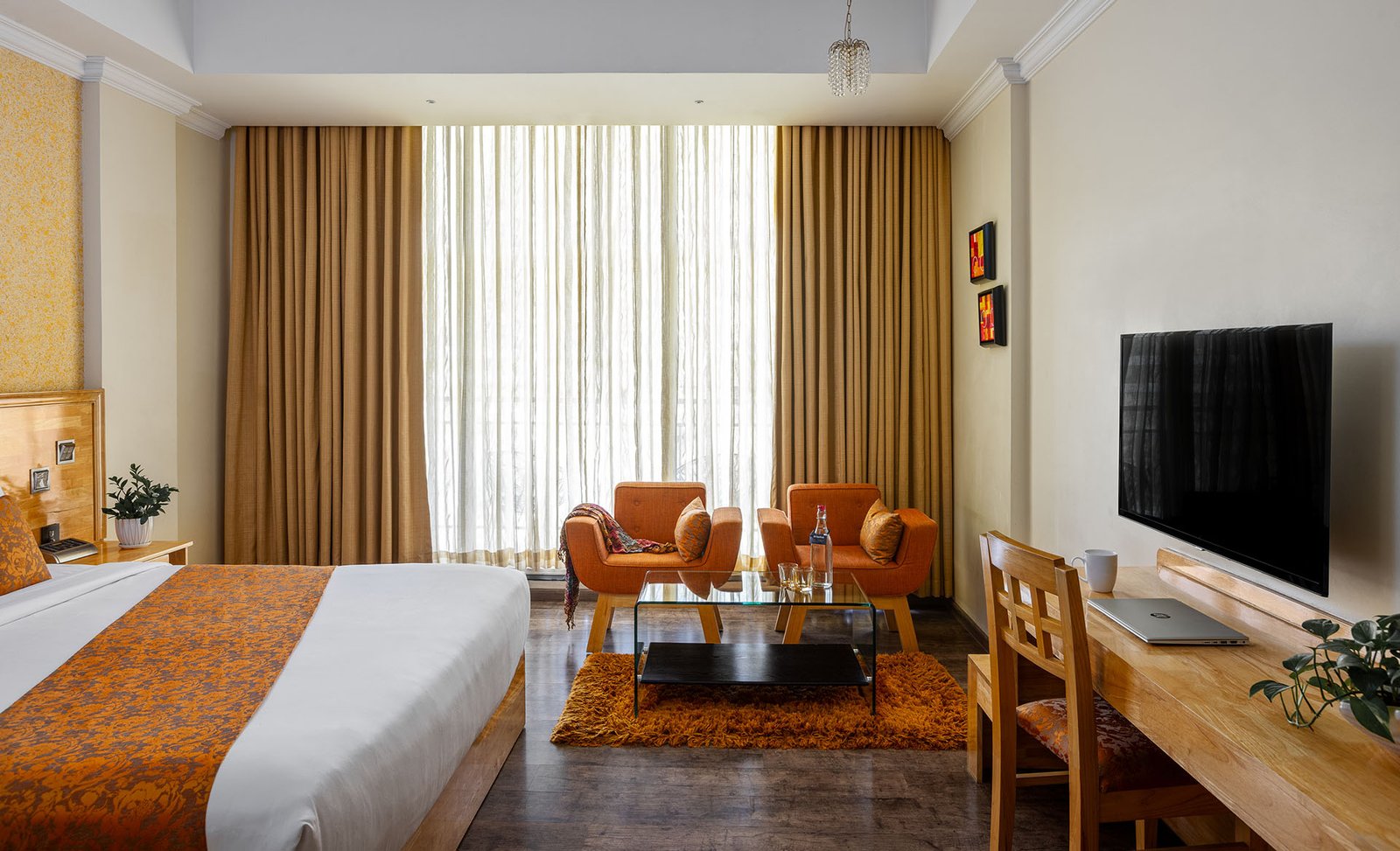 The Panoramic Getaway