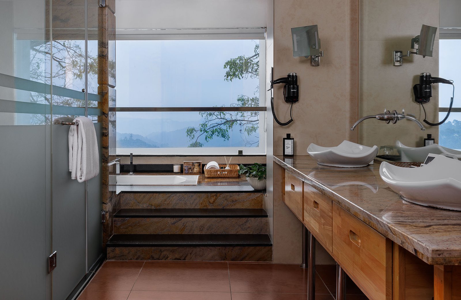 The Panoramic Getaway