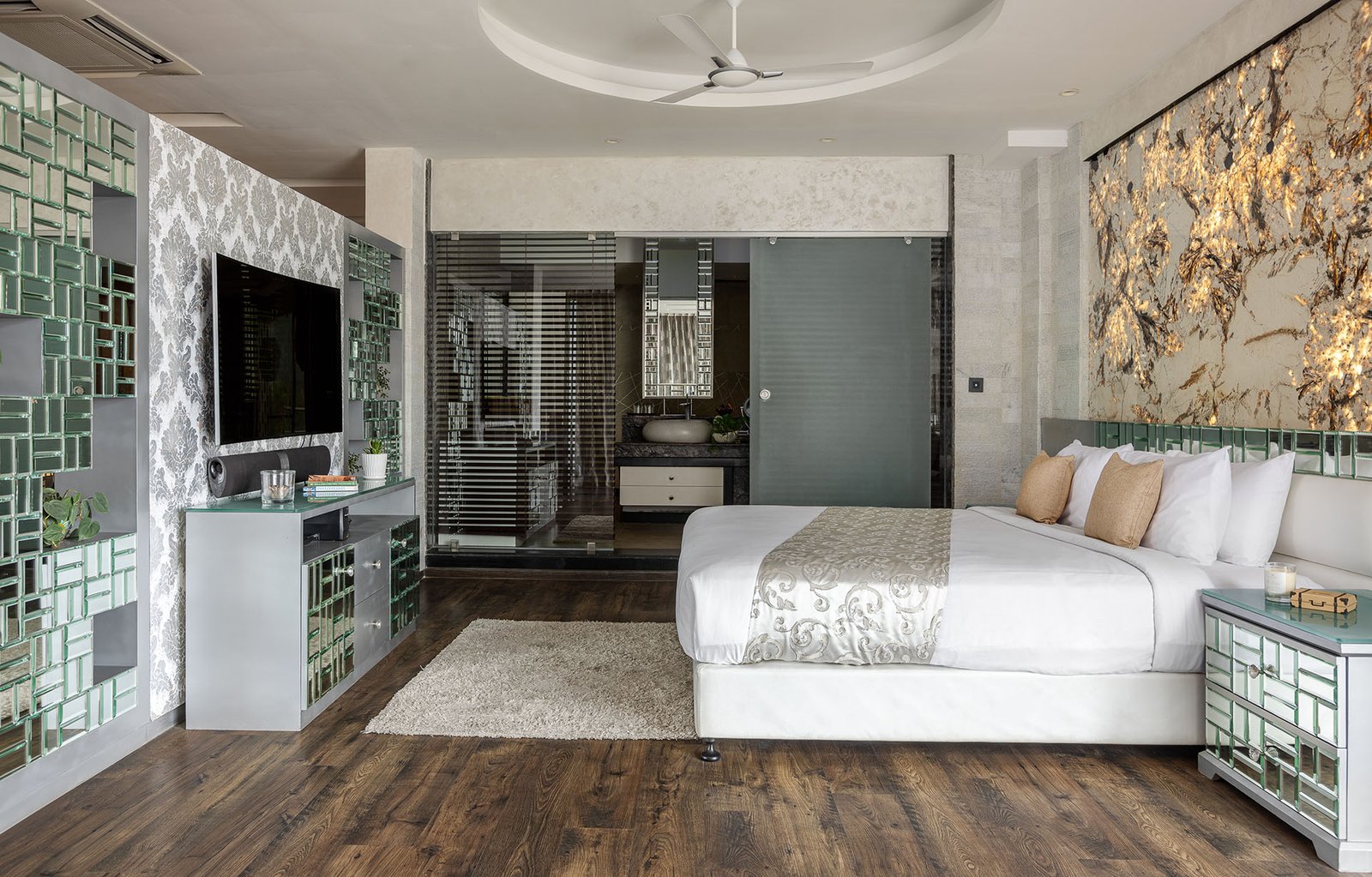 The Panoramic Getaway
