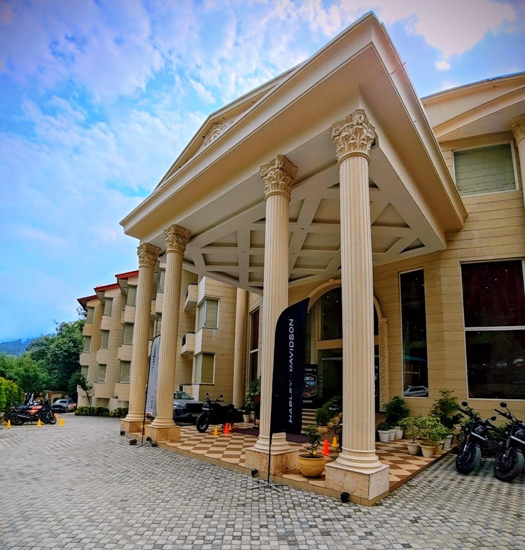 The Allure Grand – Riverside Resort & Spa, Manali