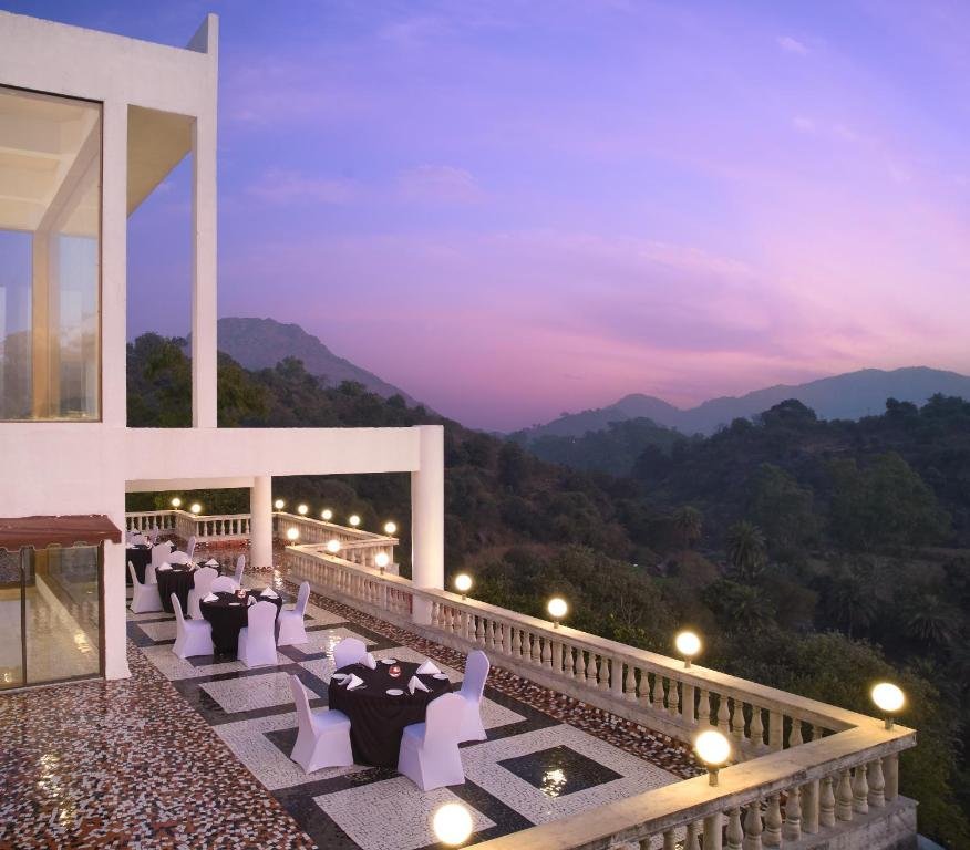 Sterling, Mount Abu