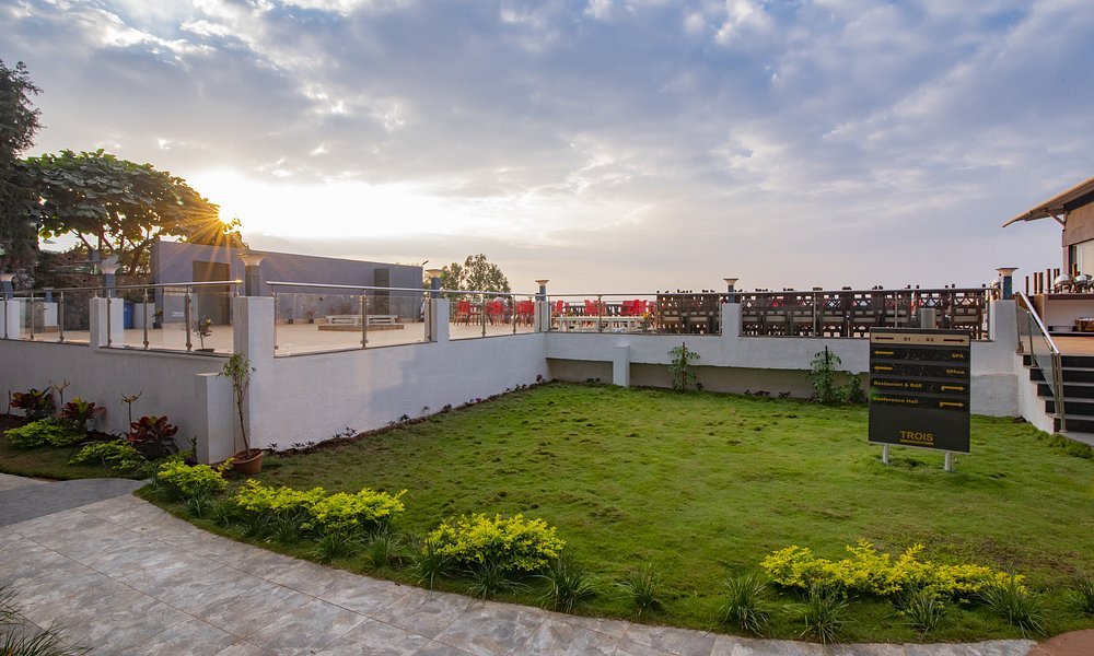 Cloud Mist Resort and Spa