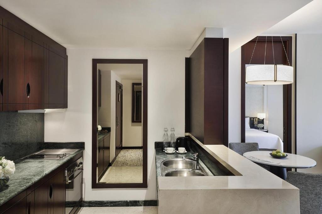 Dusit Thani Dubai 