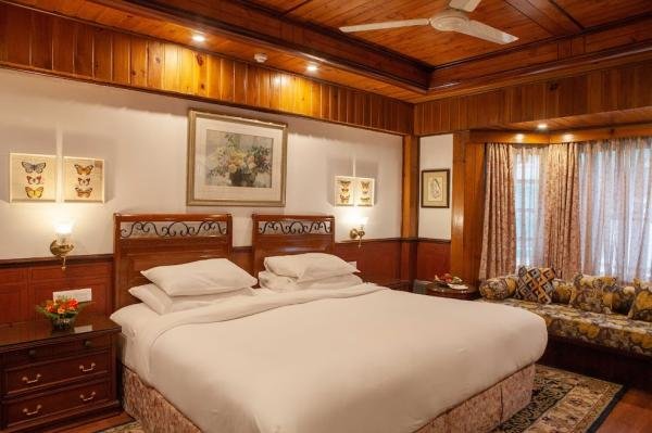 MAYFAIR Hill Resort