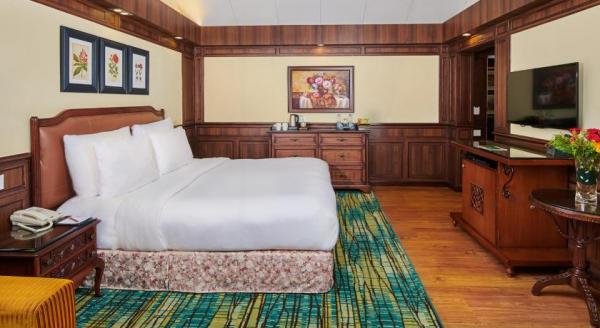 MAYFAIR Hill Resort
