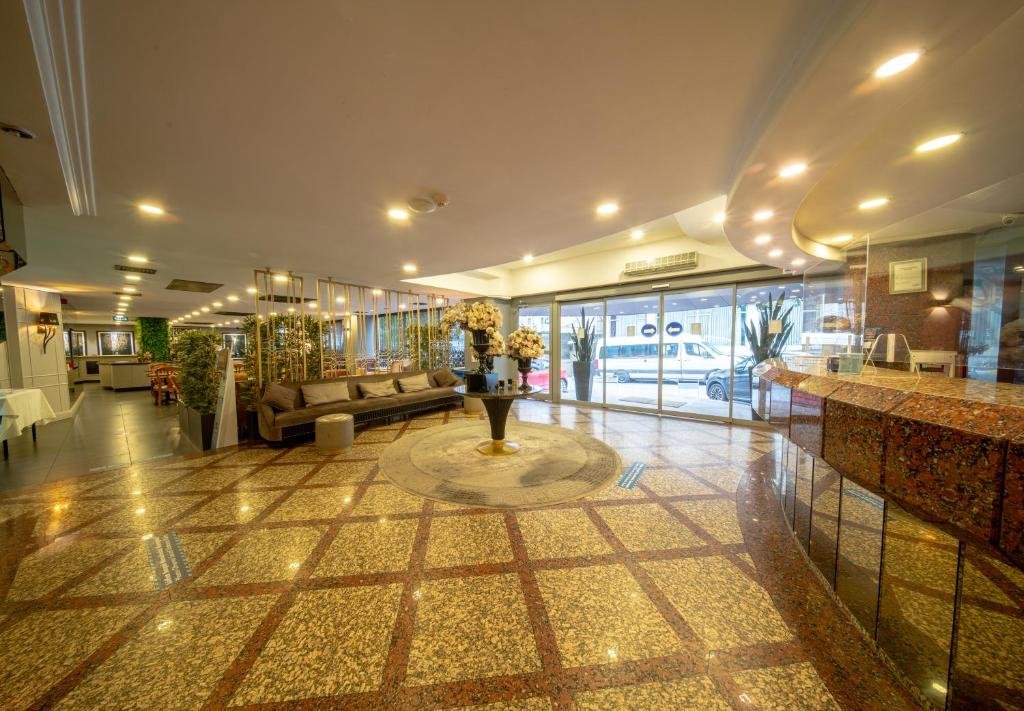 All Seasons Hotel