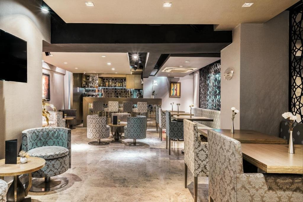 AHC Grand Bazaar Hotel 