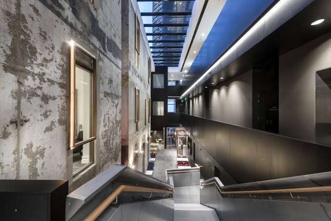 THE MELBOURNE HOTEL