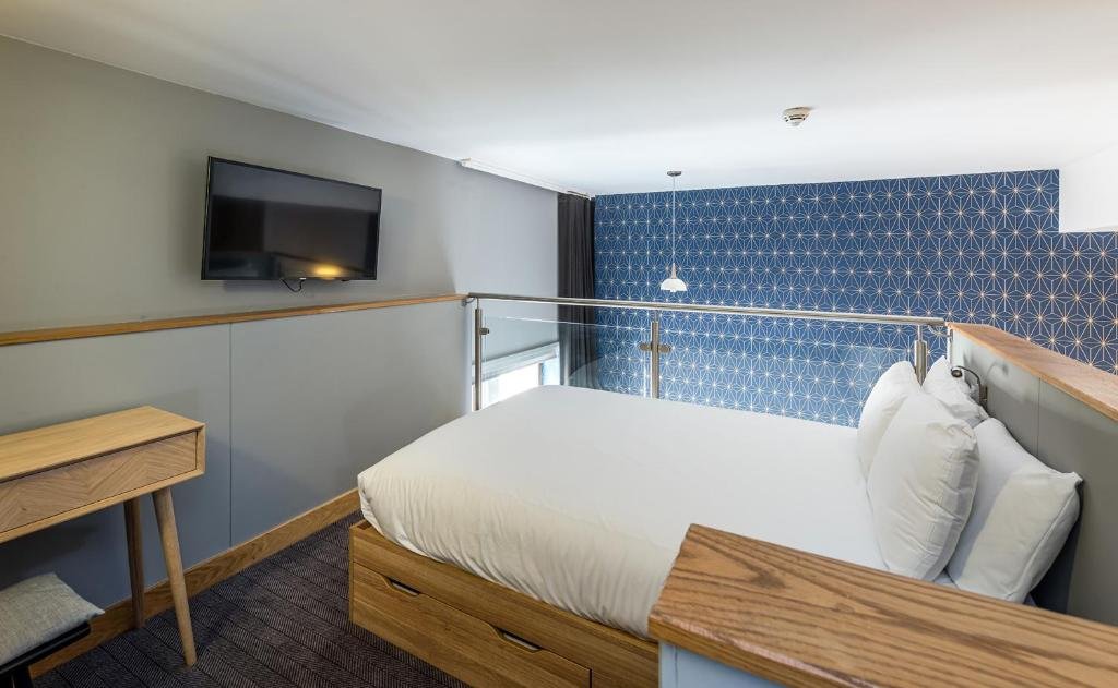 KM Apartments  Edinburgh Scotland 