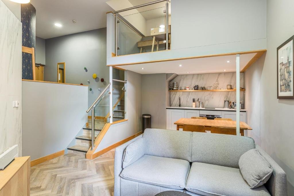 KM Apartments  Edinburgh Scotland 