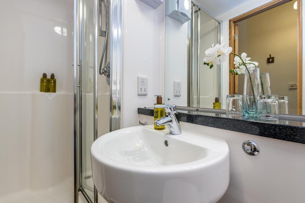 KM Apartments  Edinburgh Scotland 