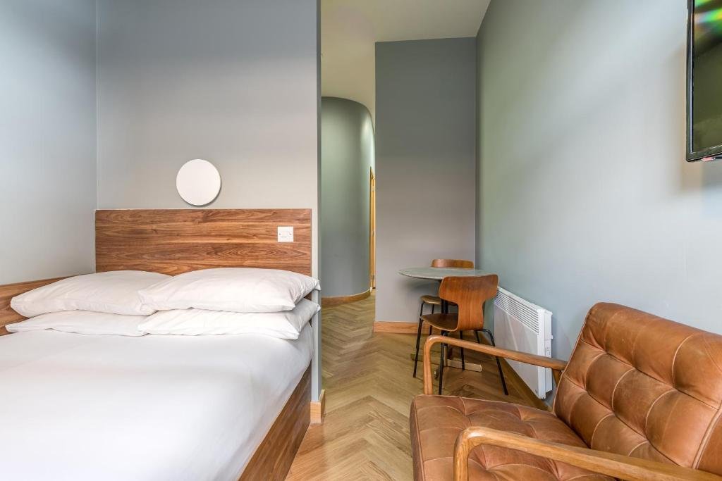 KM Apartments  Edinburgh Scotland 