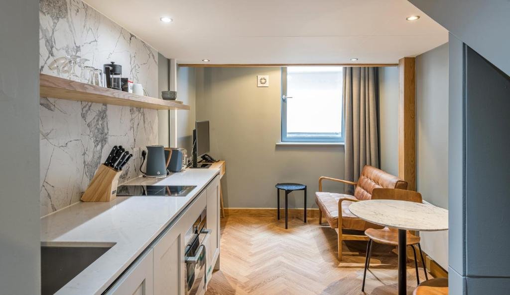 KM Apartments  Edinburgh Scotland 