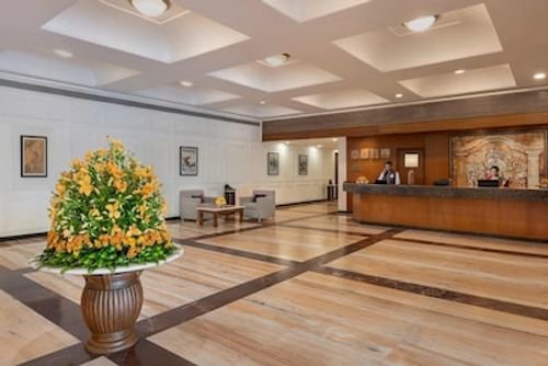 Hotel Avon International