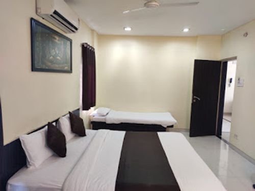 Hotel Avon International