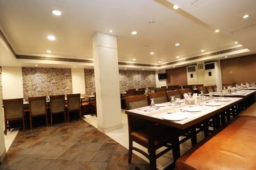 Hotel Rajhans Regent
