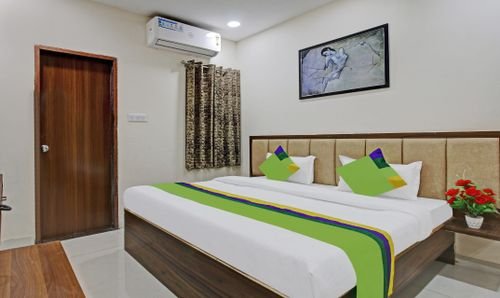 Treebo Trend Hotel Krishna Regency Gautam Nagar - Bhopal - 