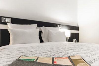 Le Meridien Bangalore - Central  