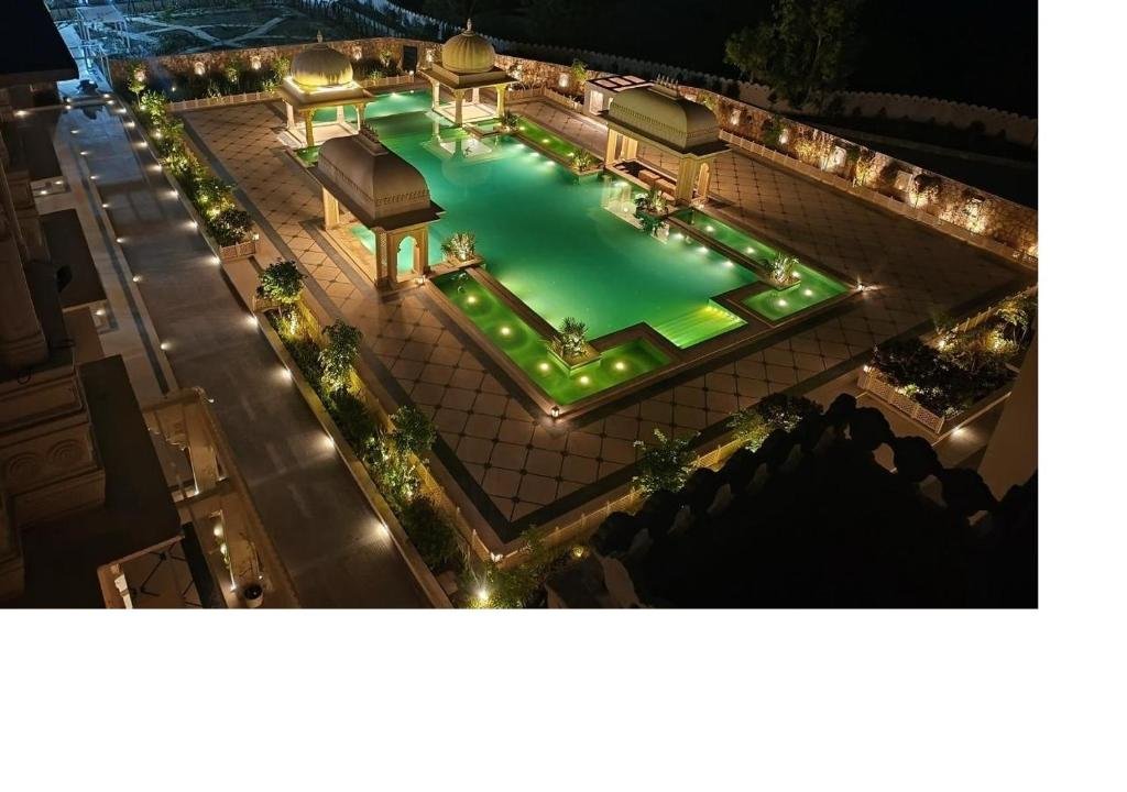 Wyndham Grand Udaipur Fateh Sagar Lake - Pure Vegetarian Resort 