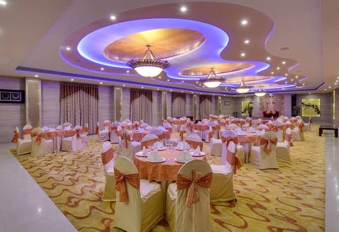 Nidhivan Sarovar Portico, Vrindavan