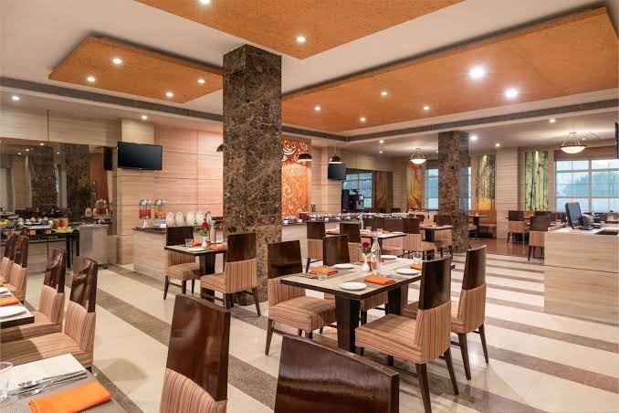 Nidhivan Sarovar Portico, Vrindavan