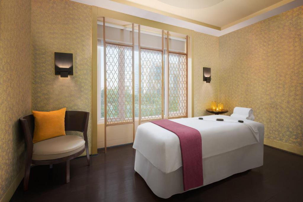 Sheraton Hyderabad Hotel 