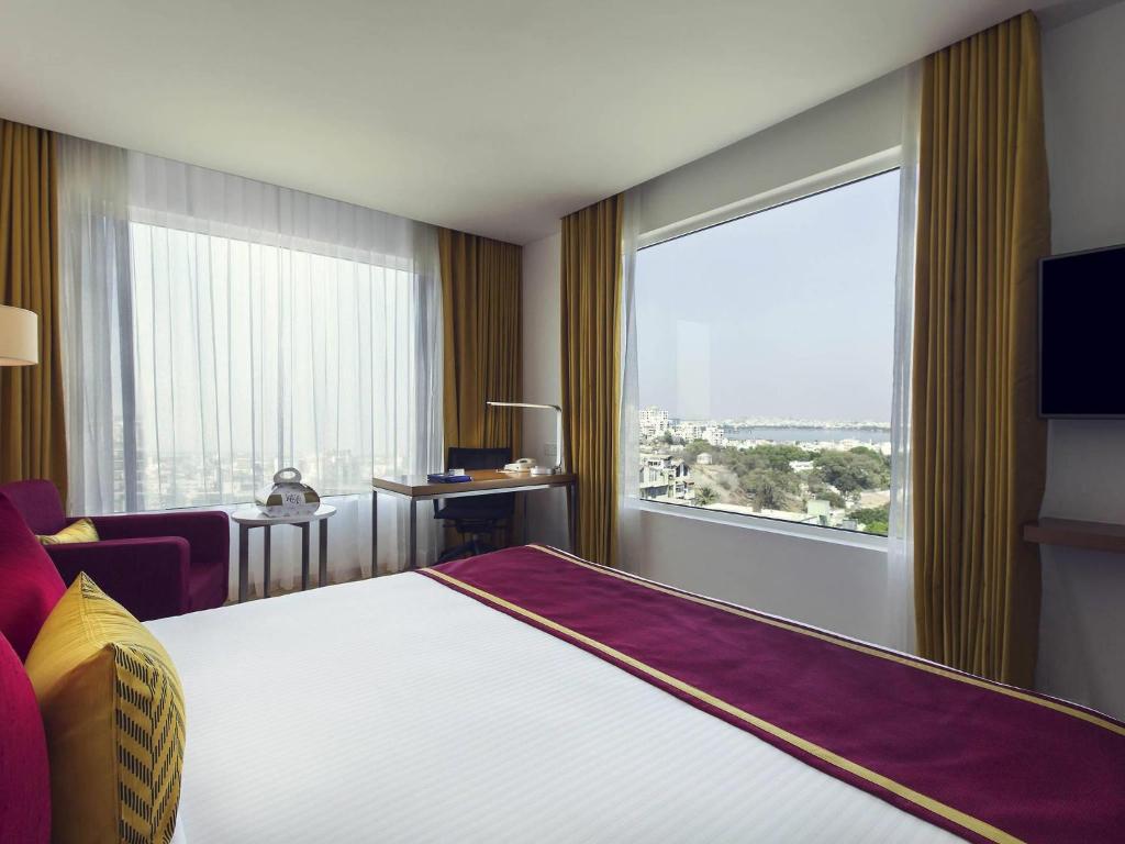 Mercure Hyderabad KCP Banjara Hills, An Accor Hotel 