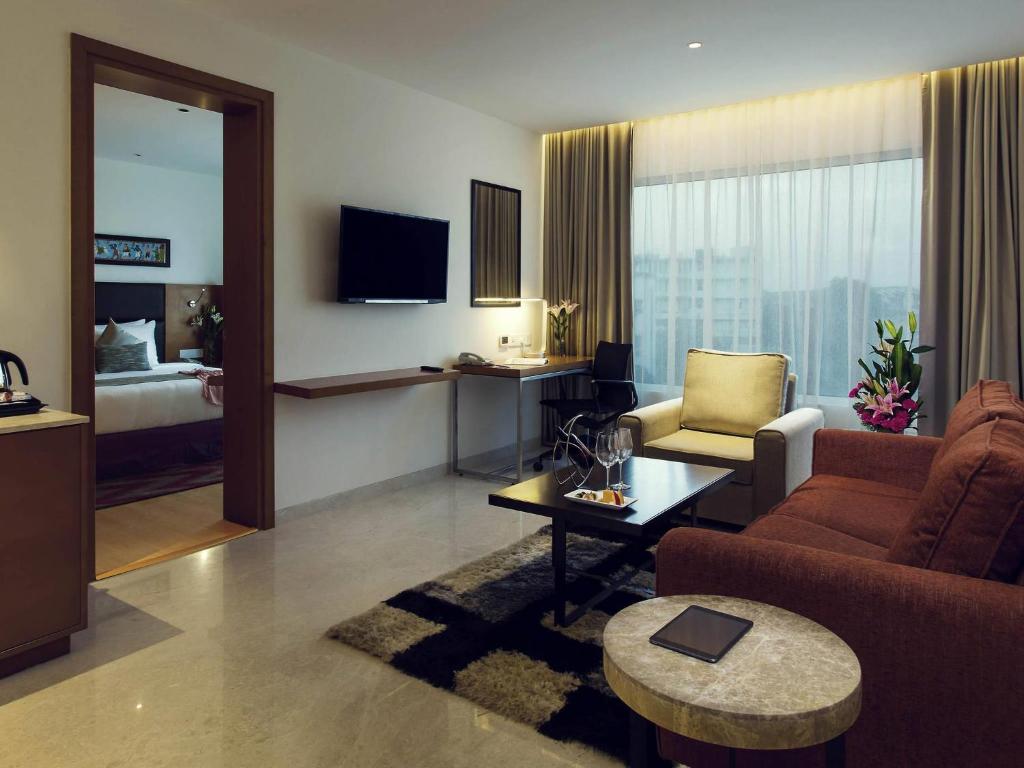 Mercure Hyderabad KCP Banjara Hills, An Accor Hotel 