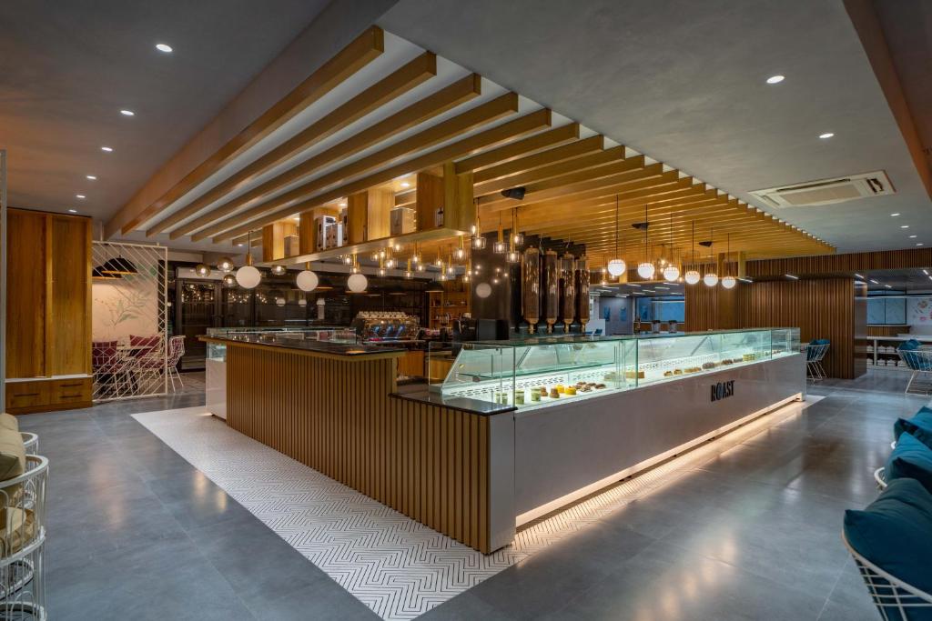 Hotel Deccan Serai Grande, Gachibowli, Hyderabad 