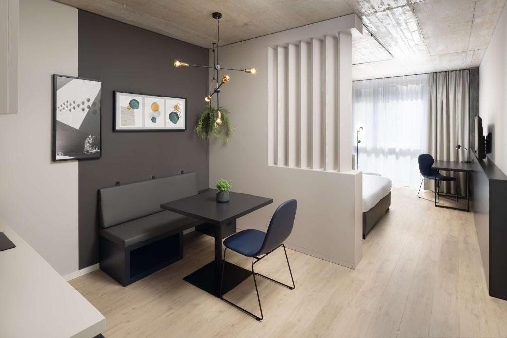 Radisson Hotel & Suites Zurich 