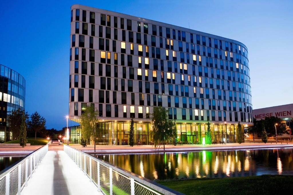 Courtyard by Marriott 