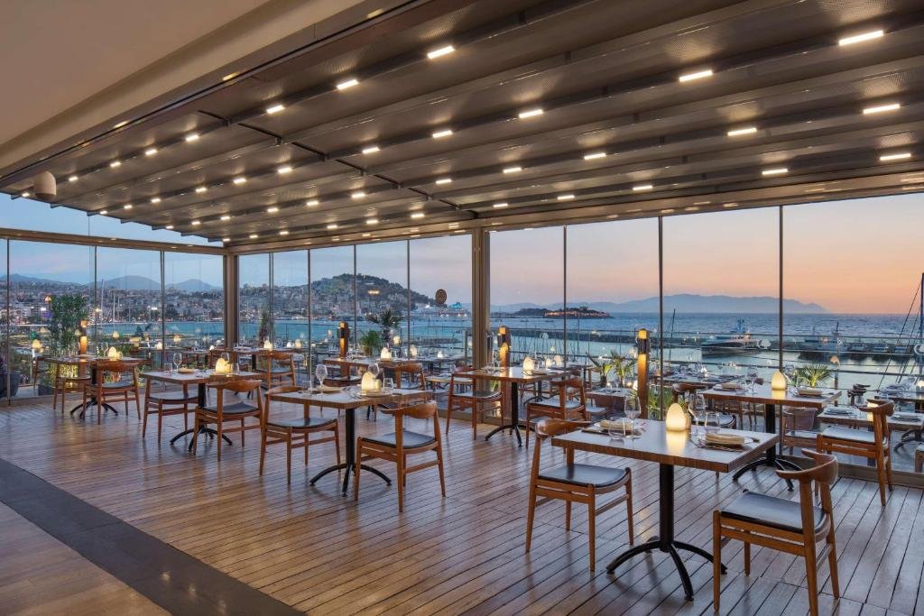 DoubleTree by Hilton Kusadasi 