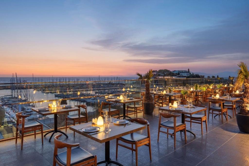 DoubleTree by Hilton Kusadasi 