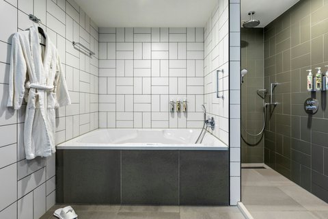 Renaissance Amsterdam Schiphol Airport Hotel 