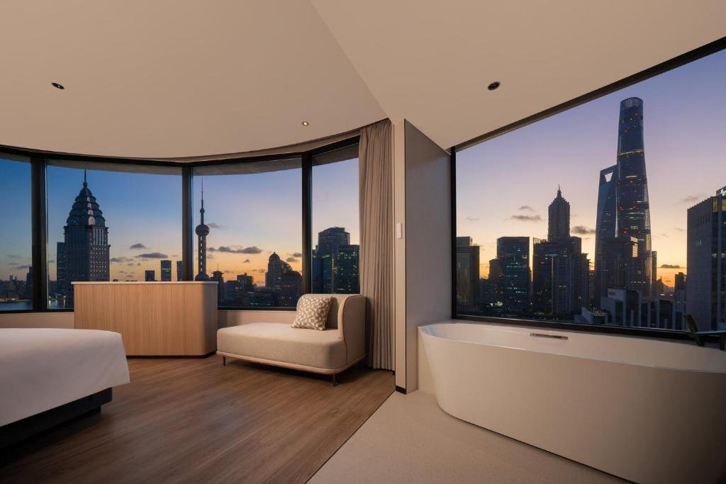 Holiday Inn Express Shanghai on The Bund by IHG 