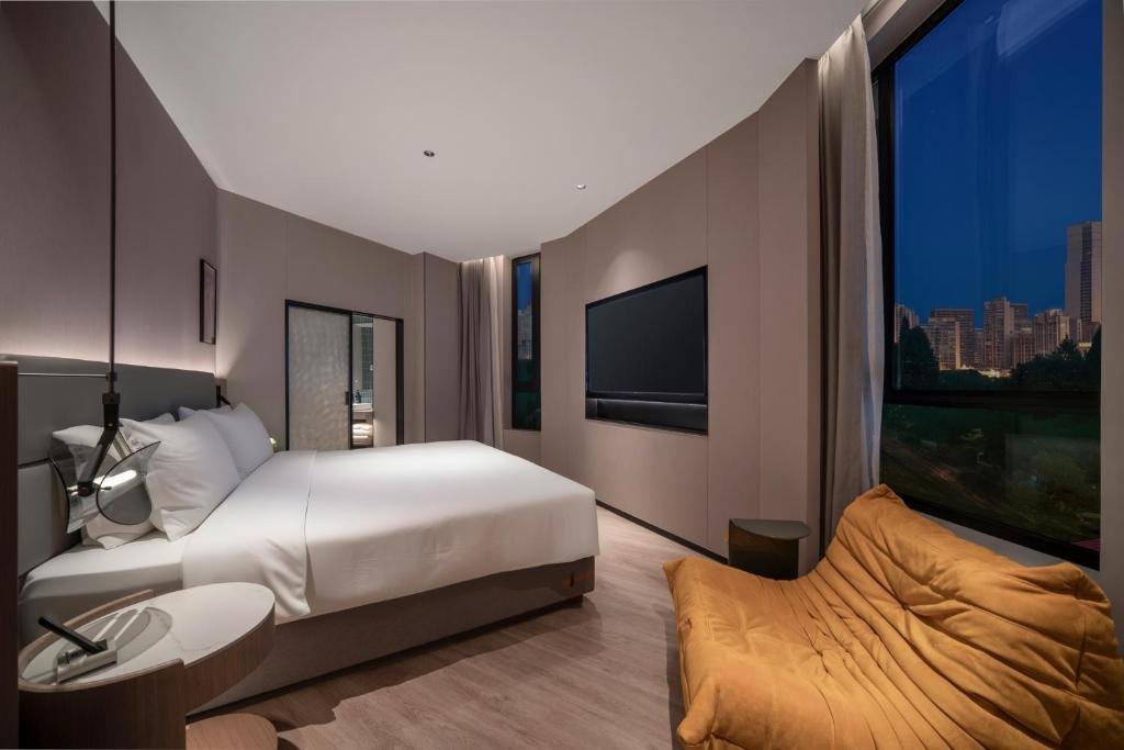 Holiday Inn Express Shanghai on The Bund by IHG 