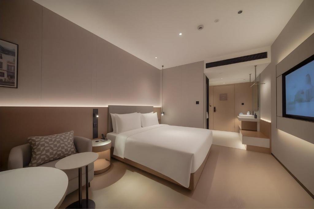 Holiday Inn Express Shanghai on The Bund by IHG 