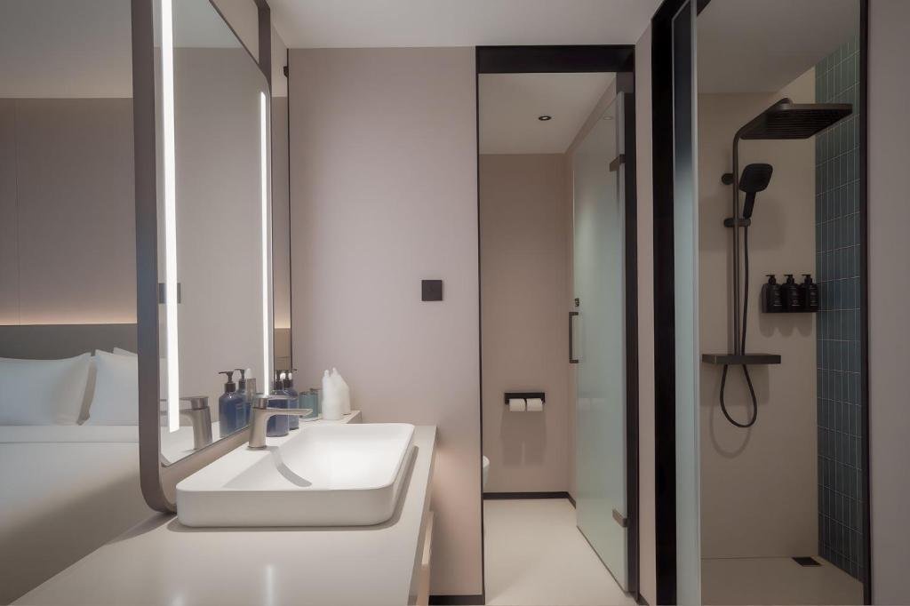Holiday Inn Express Shanghai on The Bund by IHG 