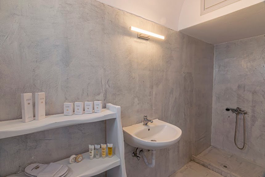 Phaos Santorini Suites