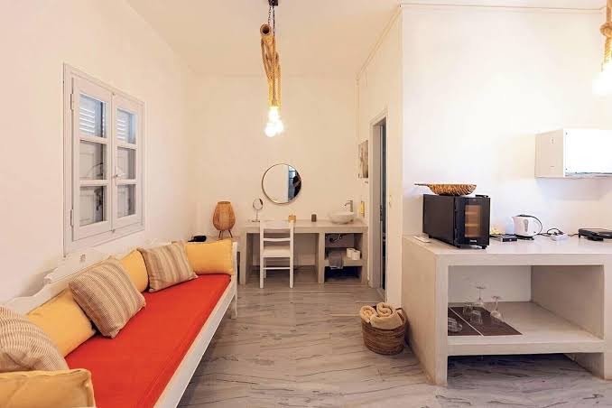 Phaos Santorini Suites